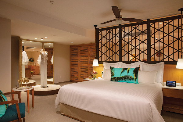 Preferred Club Peony Suite